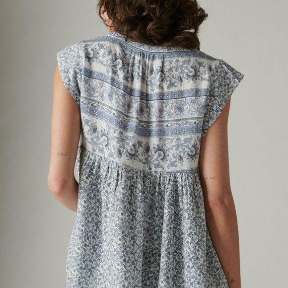 Lucky Brand Printed Flutter Sleeve Top - Picture 2 of 10
